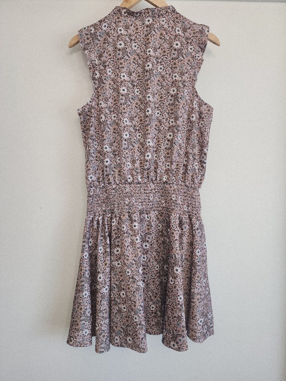 Outerknown Floral Smocked Waist Sleeveless Mini Dress Size Medium - Picture 7 of 11